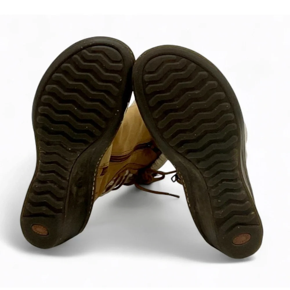 UGG Australia Skylair Women's Boots in chestnut